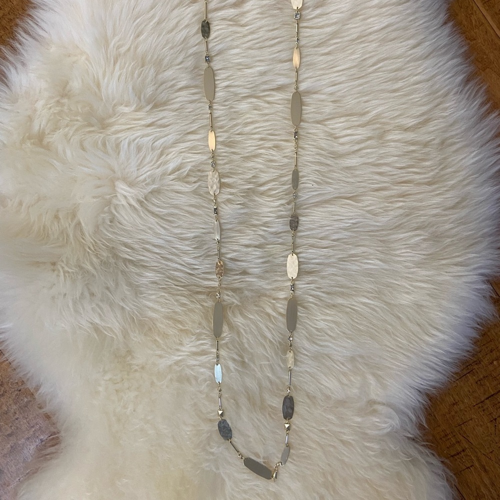 Kendra Scott necklace
